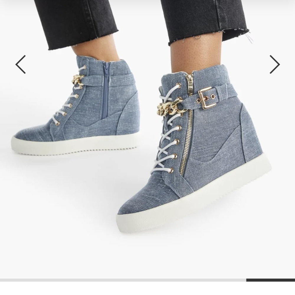 NWT Shoedazzle Aleale Wedge Sneakers